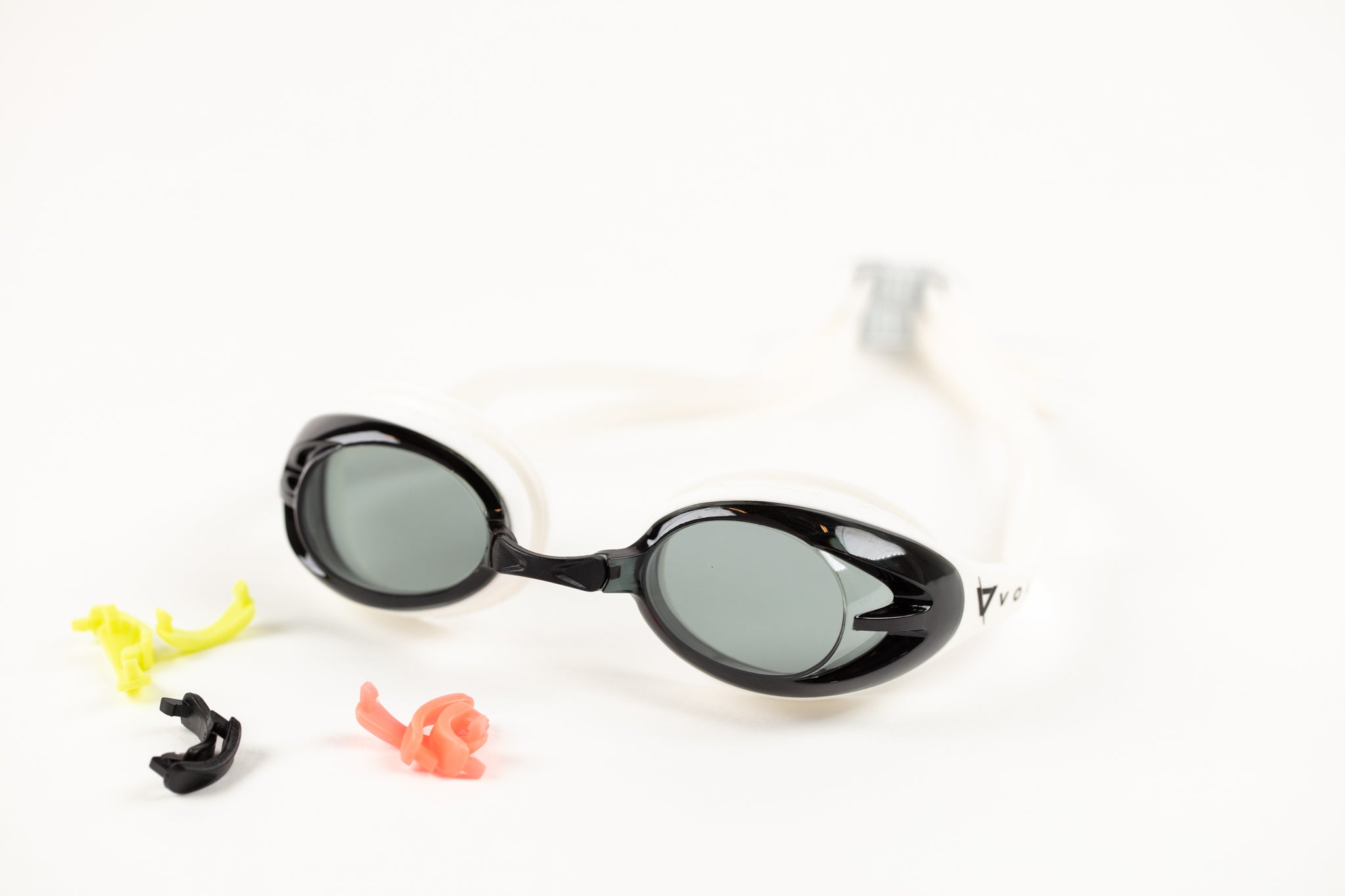 Volare Kirra Socket Goggles - White / Smoke lens